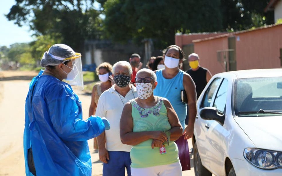 Duas pessoas testam positivo para Covid-19 durante ação no bairro com mais incidência de mortes pela doença em Araruama