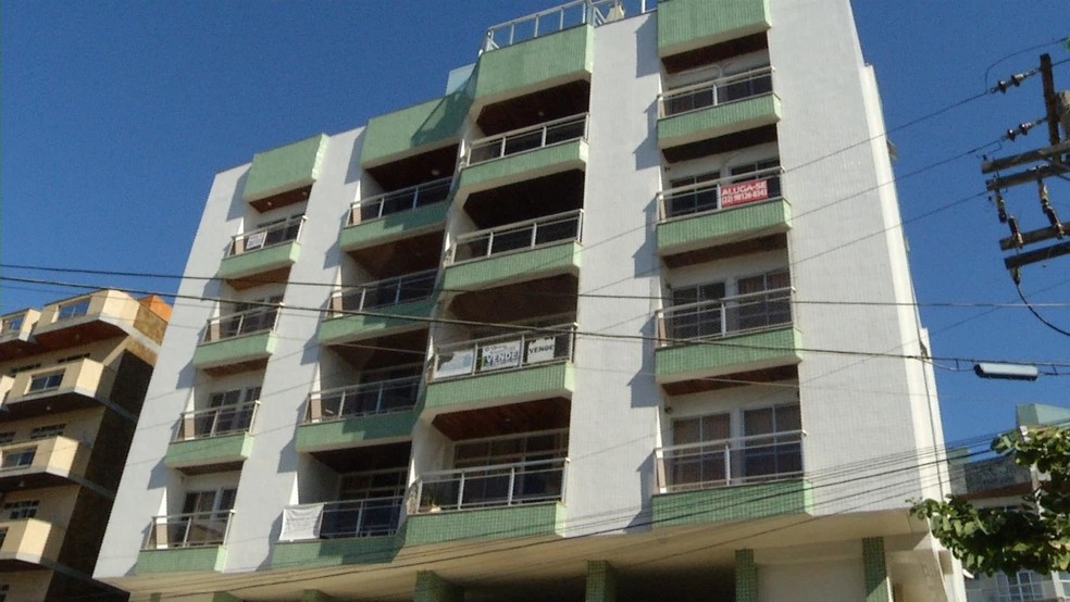 Família é feita refém por homem armado em apartamento em Cabo Frio