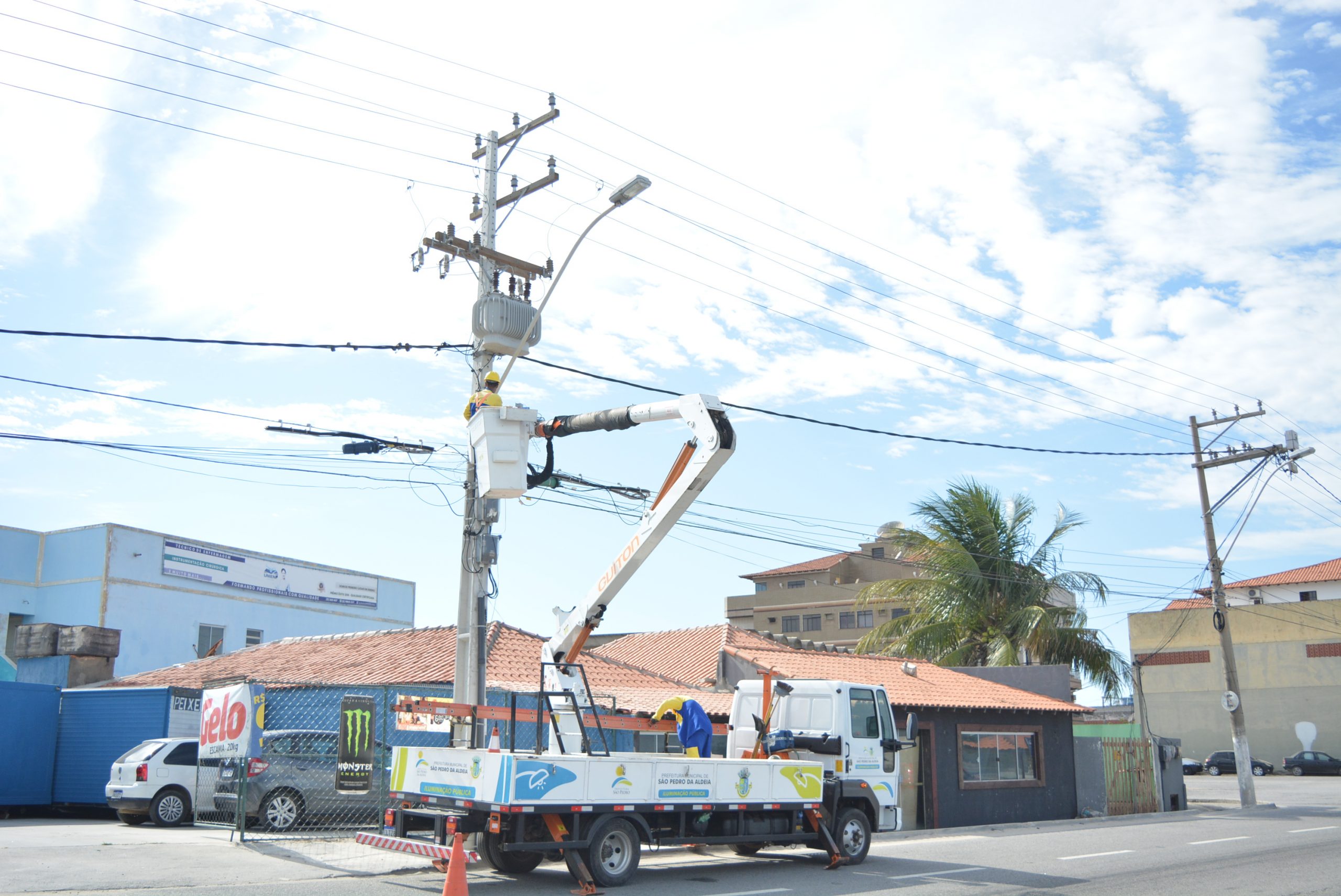 Mais de 800 pontos de iluminação pública são restaurados no último mês em São Pedro da Aldeia
