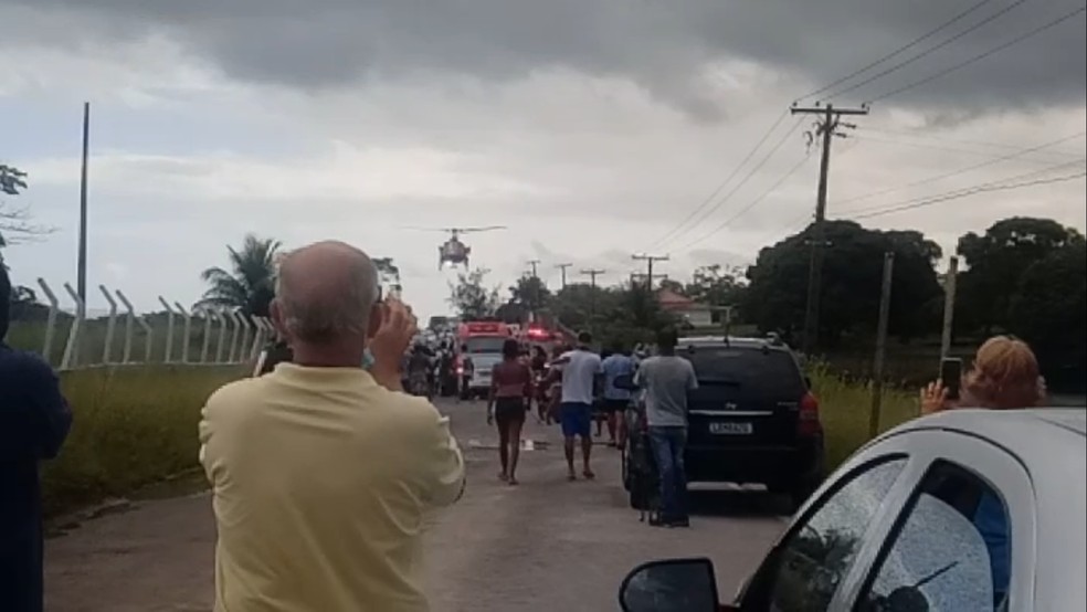 Acidente entre carro e 3 motos deixa um morto e 4 feridos em Araruama