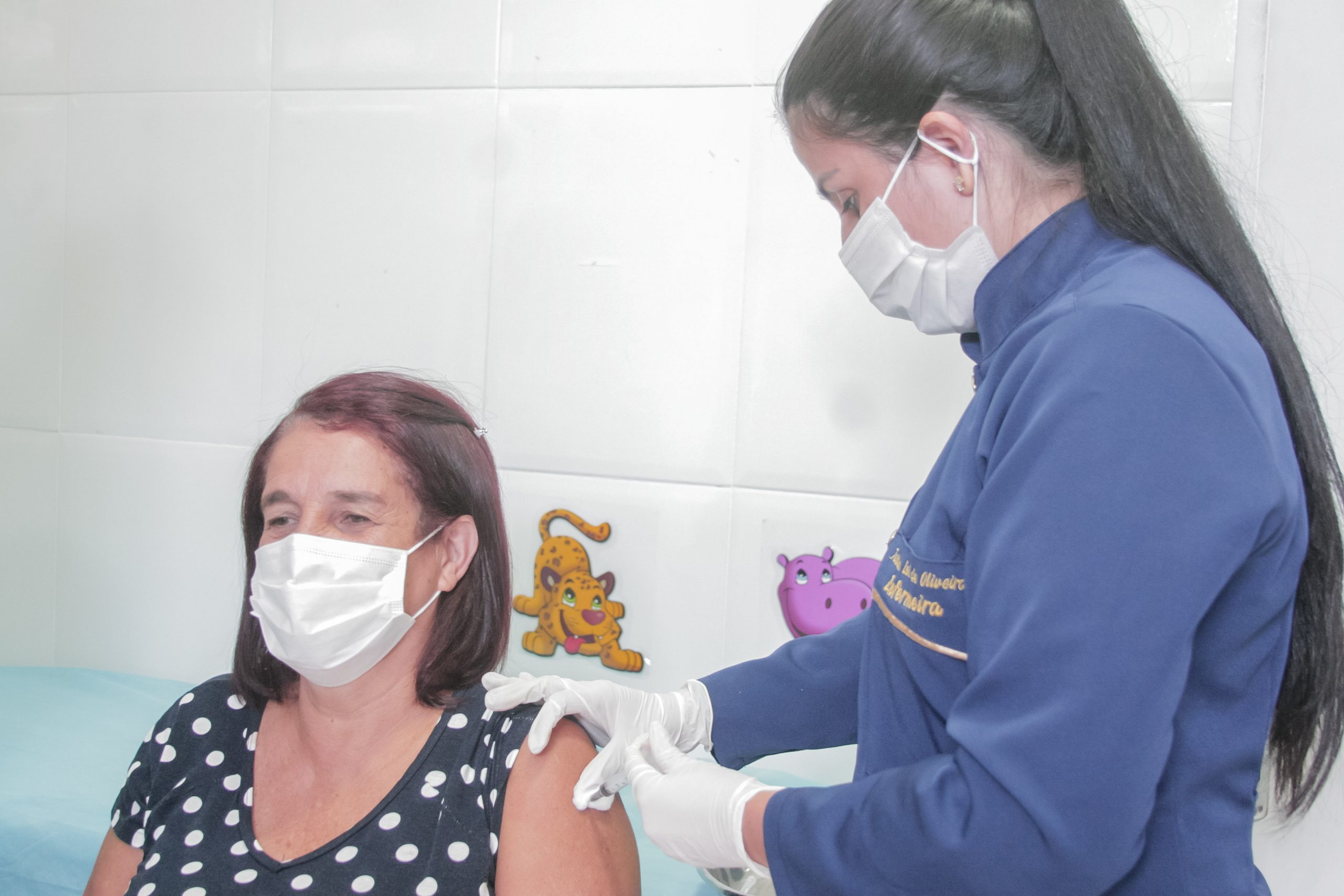 Primeiras doses da vacina contra a Covid- 19 são aplicadas em São Pedro da Aldeia