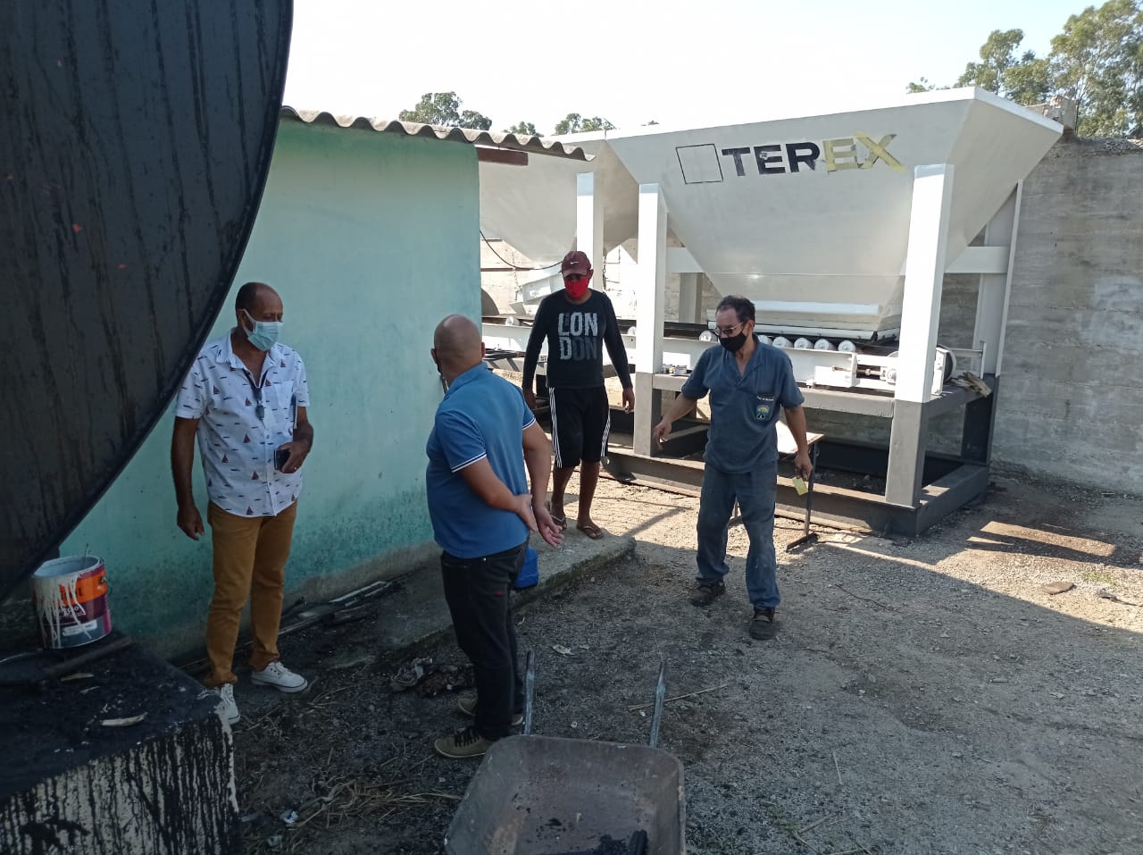 Prefeitura de São Pedro da Aldeia realiza testagem de equipamentos da Usina Municipal de Asfalto