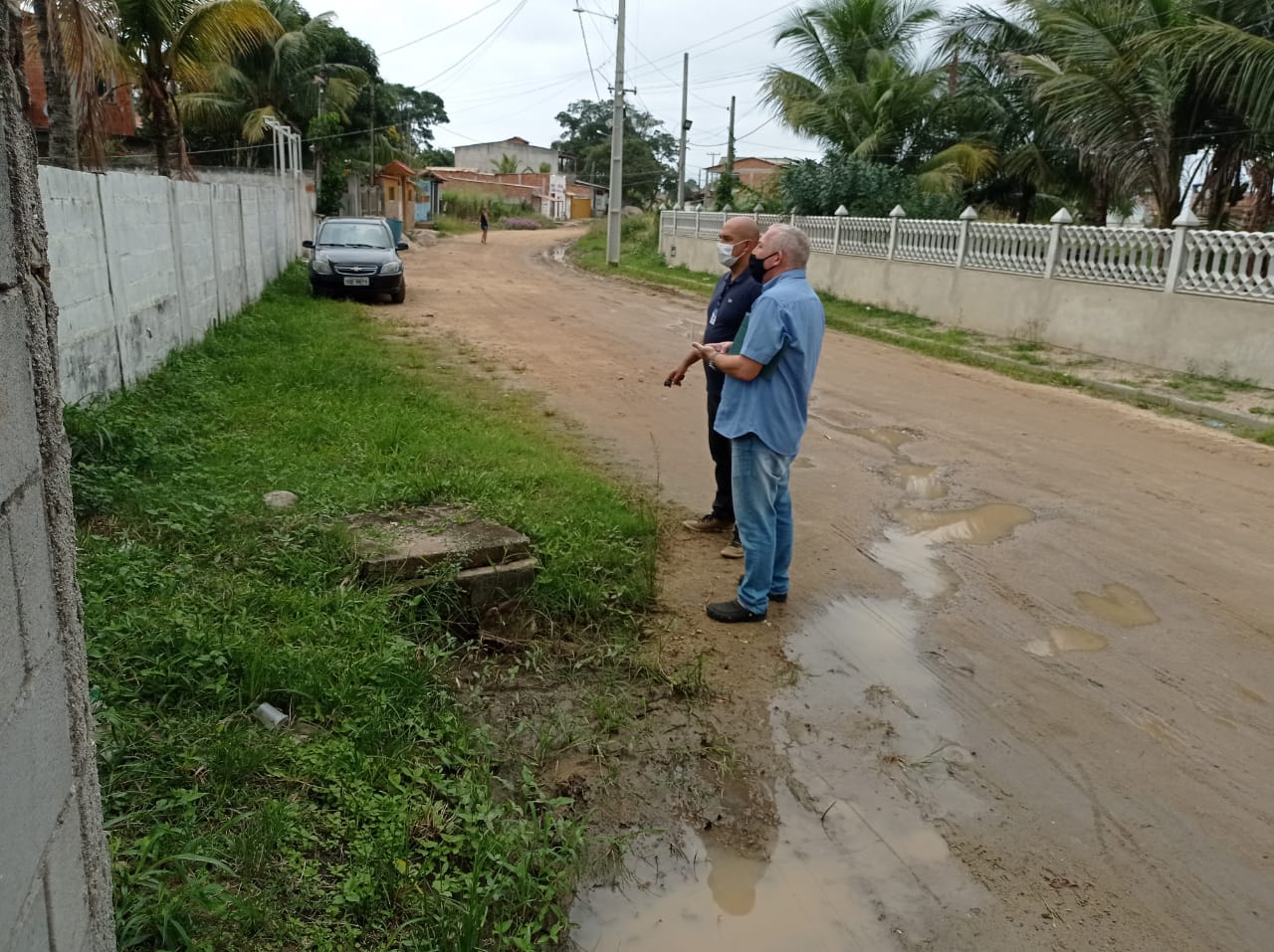 Prefeitura de São Pedro da Aldeia e Prolagos avaliam inclusão de rede de esgoto em via do Balneário das Conchas