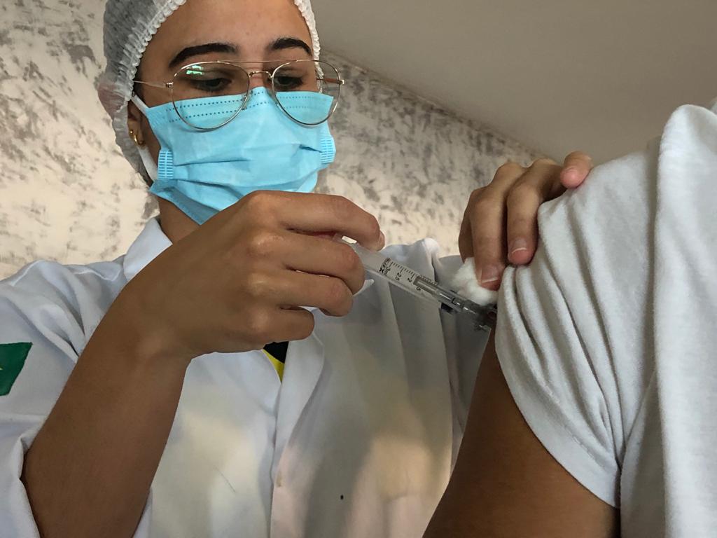 Covid-19: moradores de 31 e 30 anos ou mais entram no calendário de vacinação em São Pedro da Aldeia