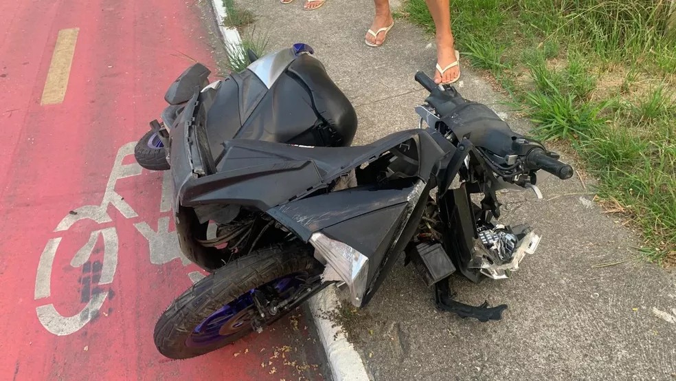 Motociclista morre após colisão contra veículo em Maricá