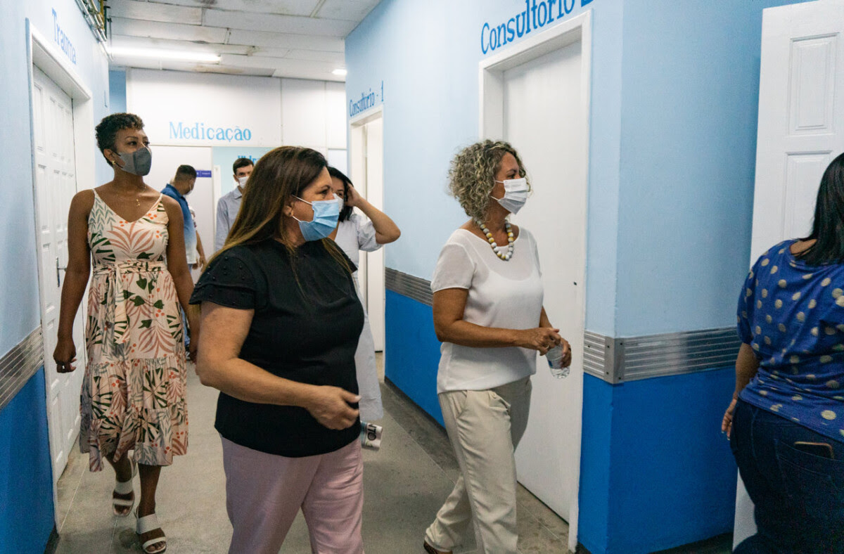 Prefeita em exercício de Cabo Frio inaugura reforma da emergência do Hospital no Jardim Esperança
