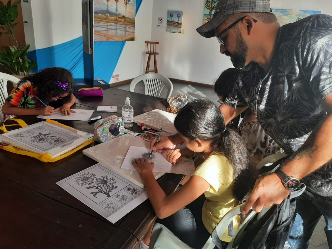 Vagas abertas para oficinas gratuitas de pintura e desenho na Casa da Cultura em São Pedro da Aldeia