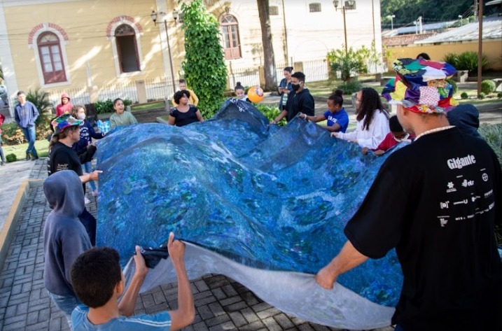 Programa educativo itinerante leva obras de Monet para escolas públicas do Rio de Janeiro