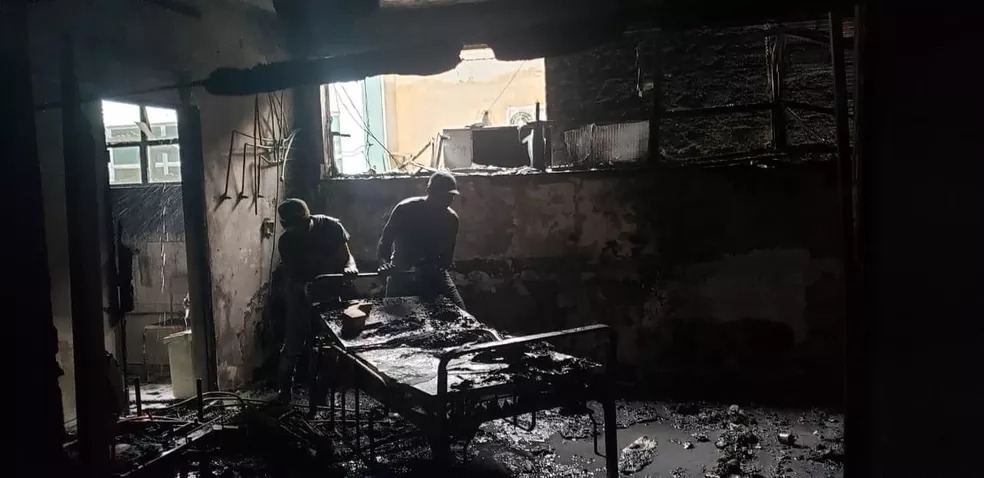 Homem morre durante incêndio em UPA de Silva Jardim