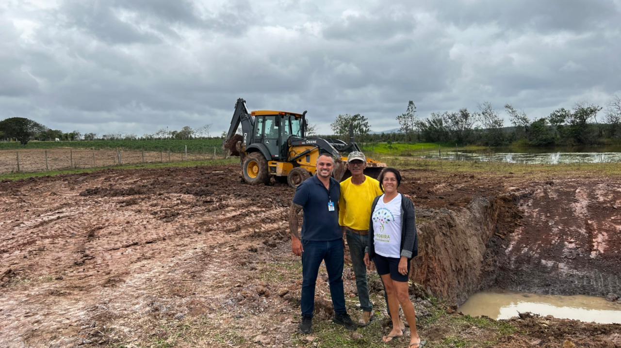 Ação da Secretaria de Agricultura de São Pedro da Aldeia visa captar água da chuva em áreas de produção rural