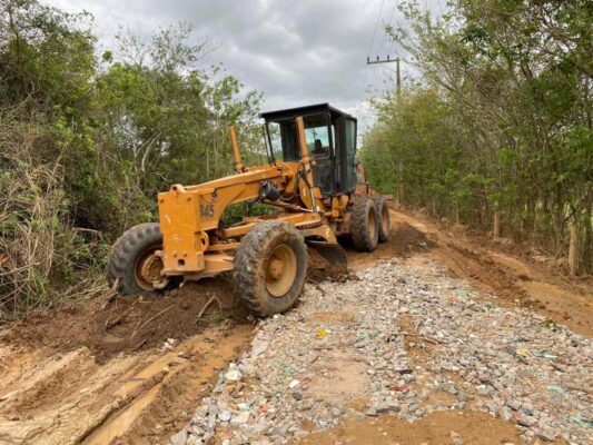 Secretaria de Agricultura promove serviços de manutenção em estradas rurais em São Pedro da Aldeia