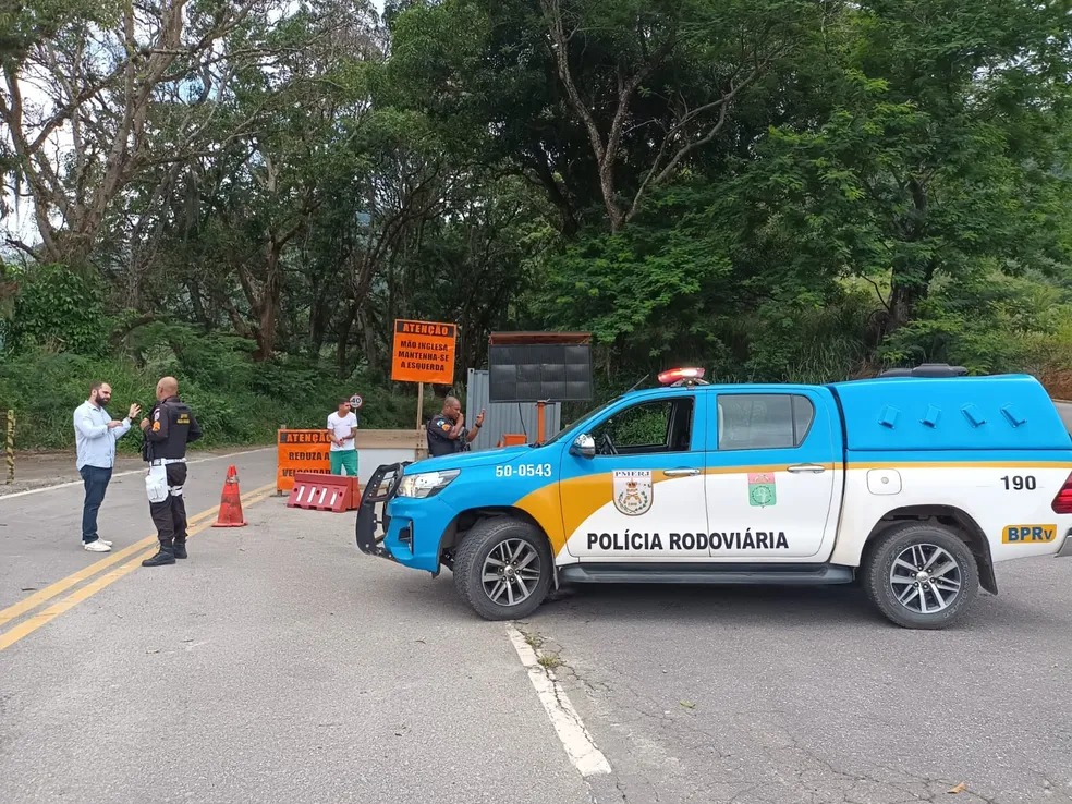 Serra do Mato Grosso é liberada no sentido Saquarema após vistorias realizadas pelo DER