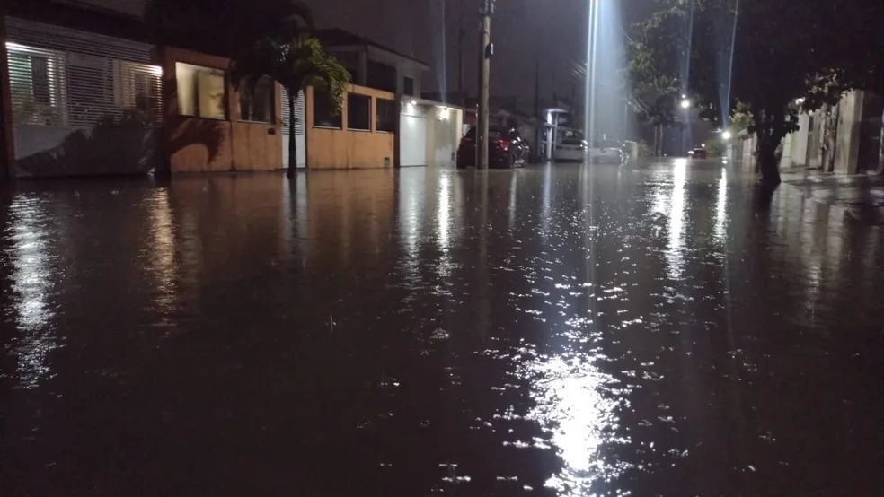 Campanha em São Pedro da Aldeia arrecada donativos para famílias afetadas pela chuva