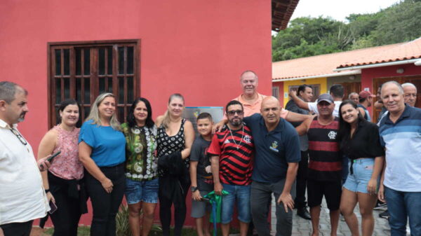Prefeito Fábio do Pastel inaugura Ranchos de Pesca Rogério Oliveira de Souza na Baleia
