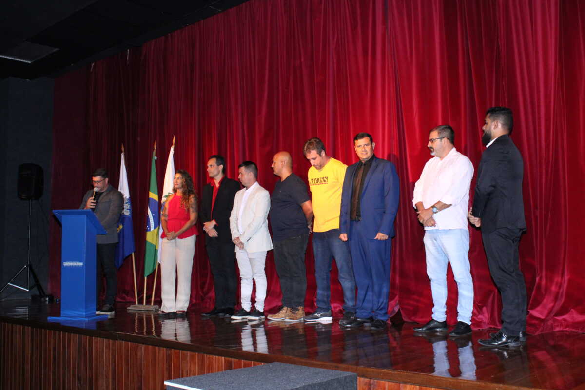 Prefeito Fábio do Pastel reinaugura Teatro Municipal Dr. Átila Costa após obras de reforma