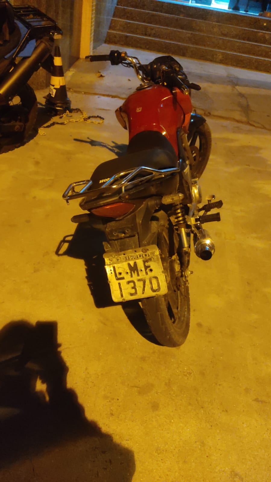 Motocicleta com numeração adulterada é apreendida em Arauama